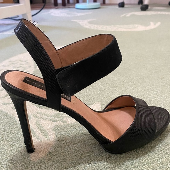 Steven by Steve Madden Black Stiletto Sandal with Ankle Strap 9 - Picture 4 of 8